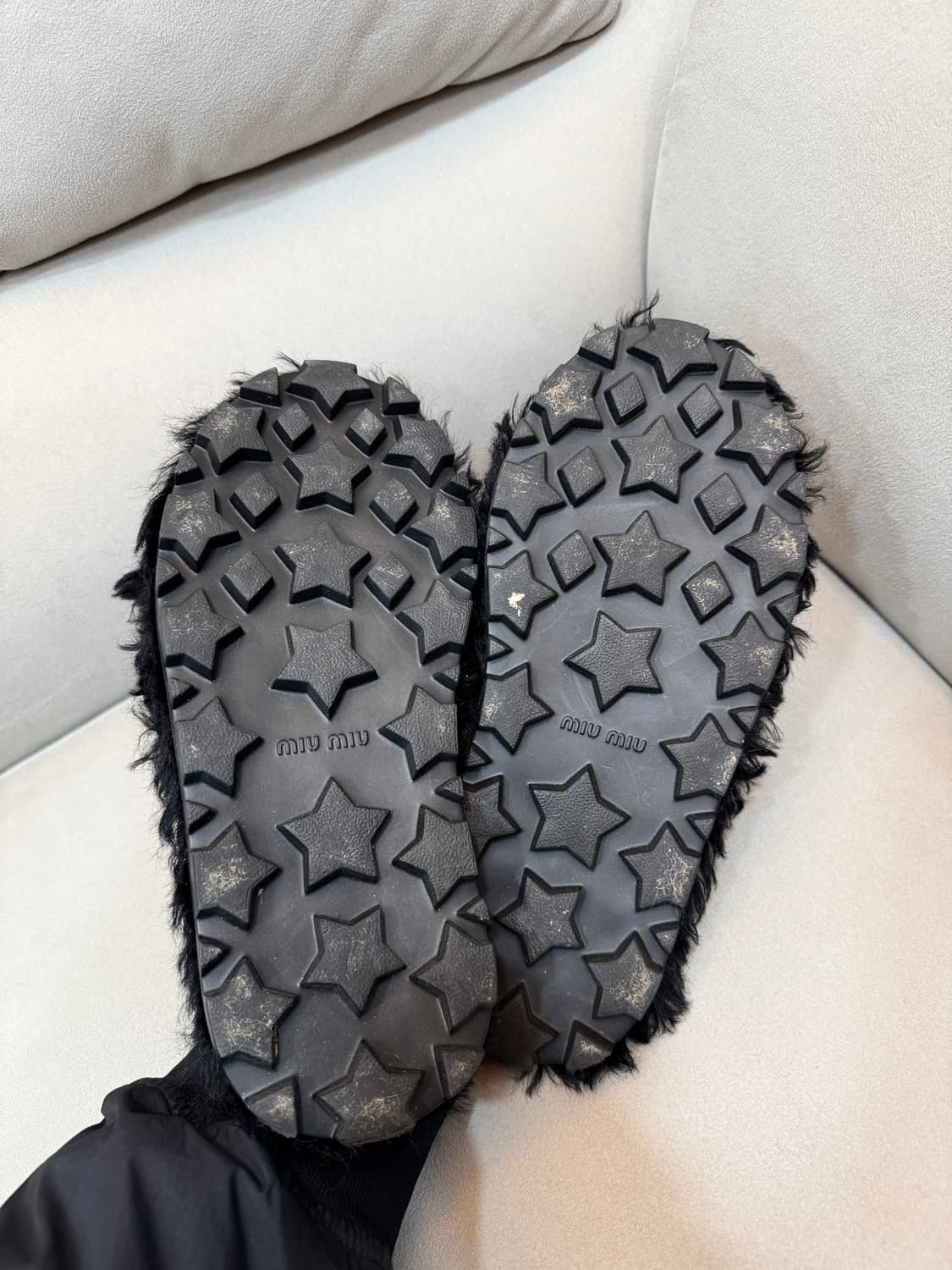 미우미우 진주 시어링 슬리퍼 36사이즈 상품이미지2