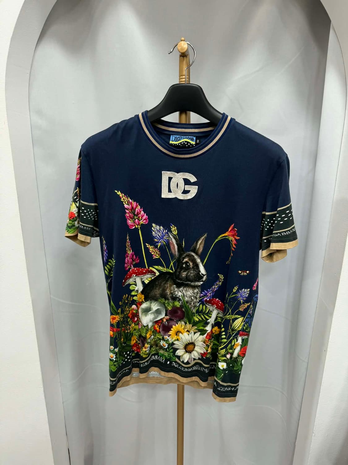 백화점판 한정판 돌체앤가바나 반팔 50사이즈  상품이미지1