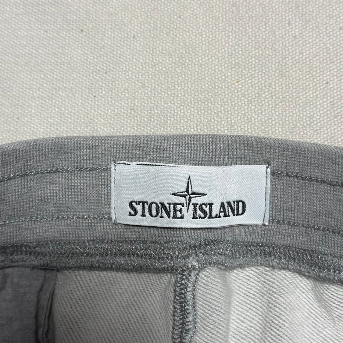 M 스톤아일랜드 그레이 스웻 반바지 상품이미지4