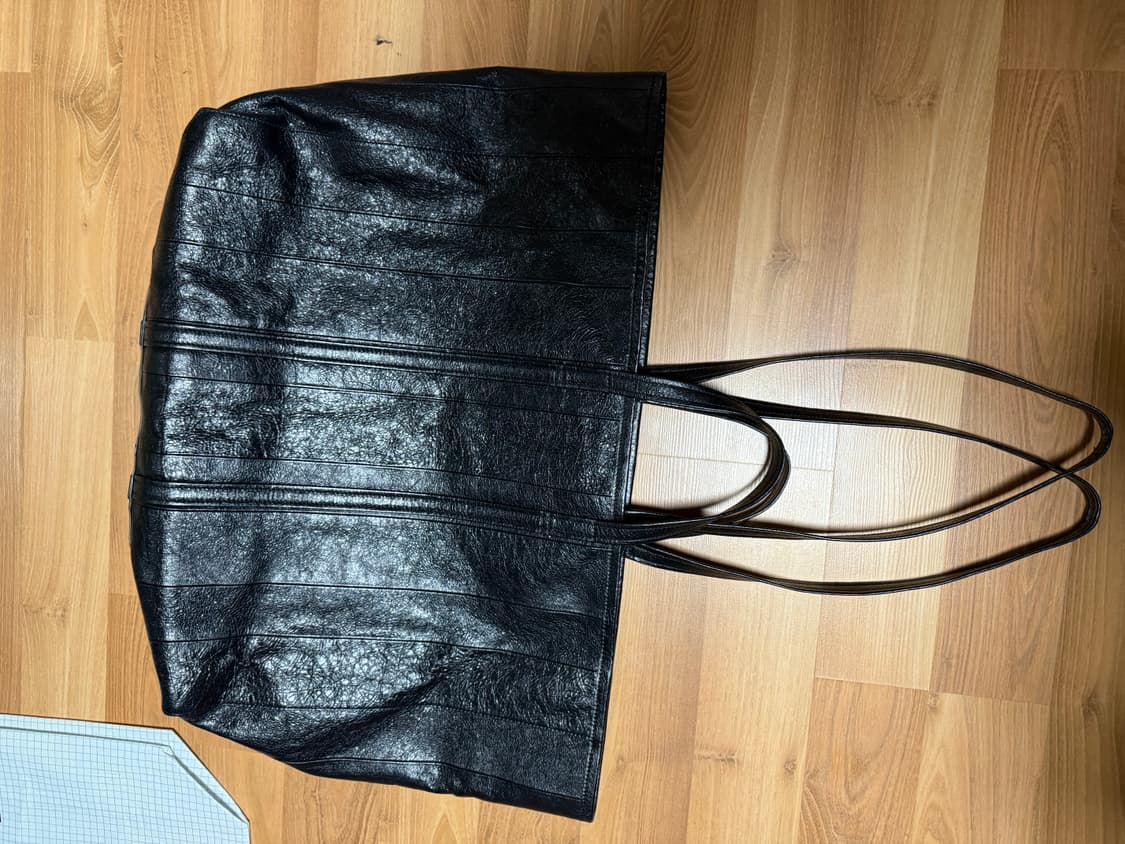 발렌시아가 이스트웨스트 라지백 상품이미지3