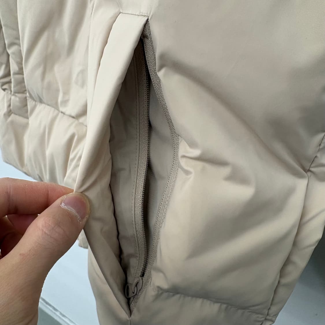 띠어리 베이지 패딩 점퍼 여/S 상품이미지3