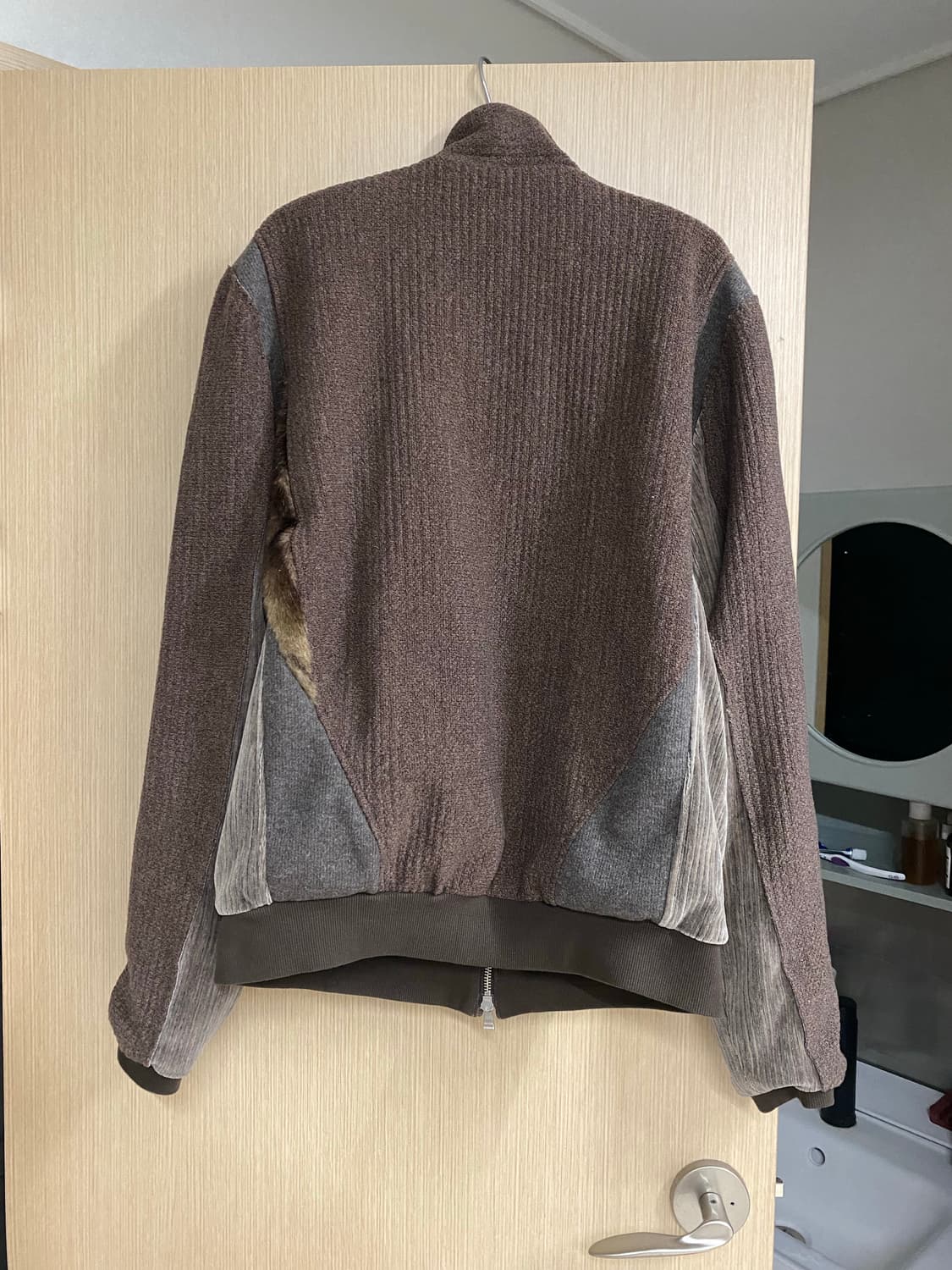 엑슬림 ep8 져지 다크브라운 M사이즈 판매합니다. 상품이미지2