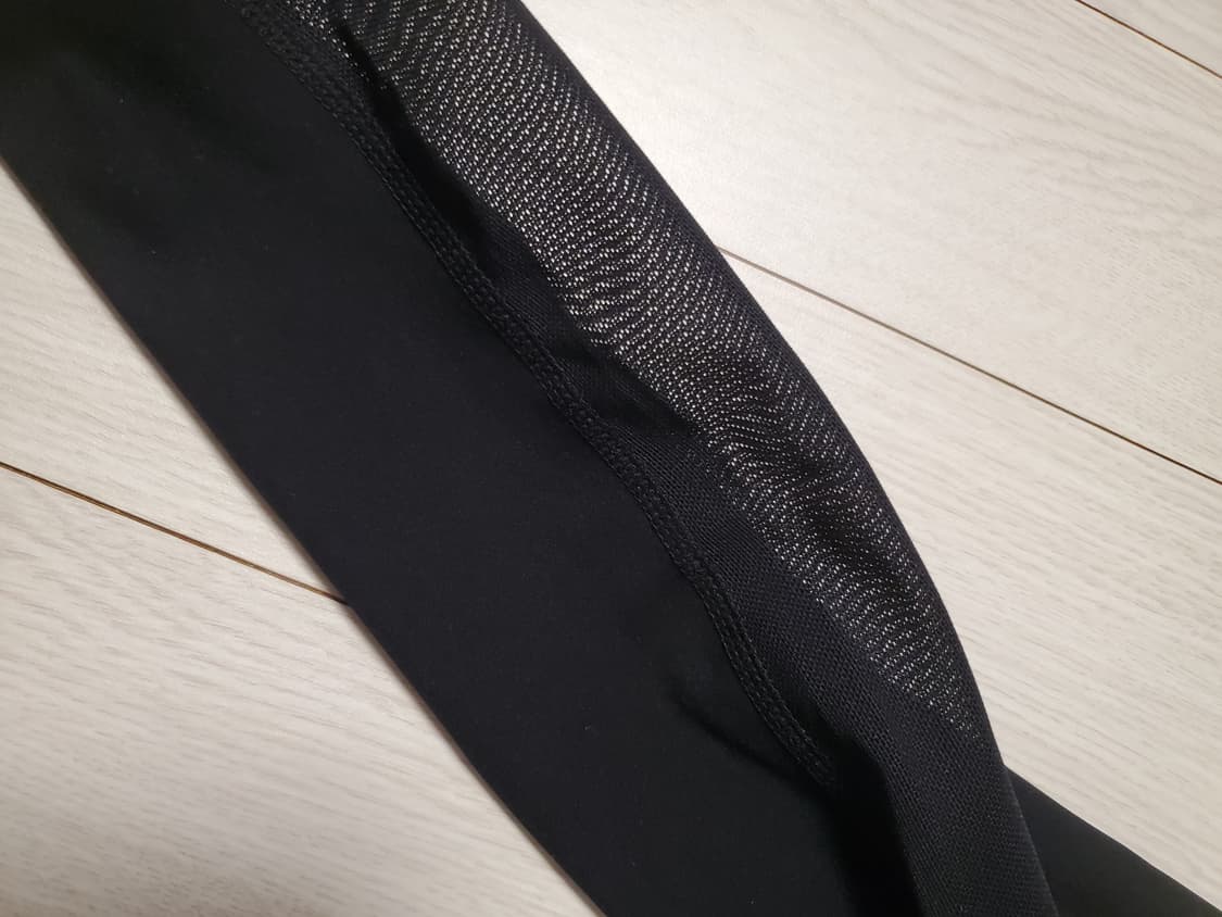 새상품급)나이키 프로 365 타이츠 CZ9780-010 사이즈m

몇번  상품이미지7