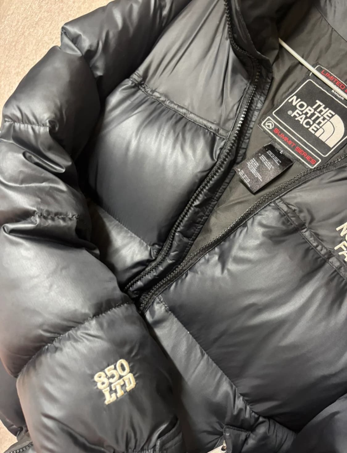 한정판 노스페이스 850 LTD 써밋 블랙 패딩 L 상품이미지4