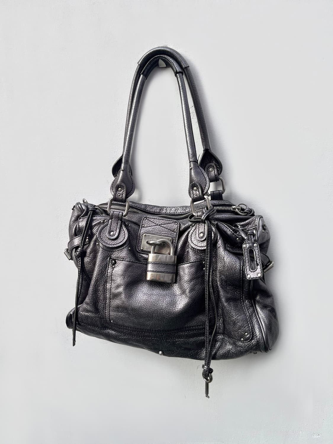 끌로에 00s 패딩턴백 메탈릭 실버 상품이미지3