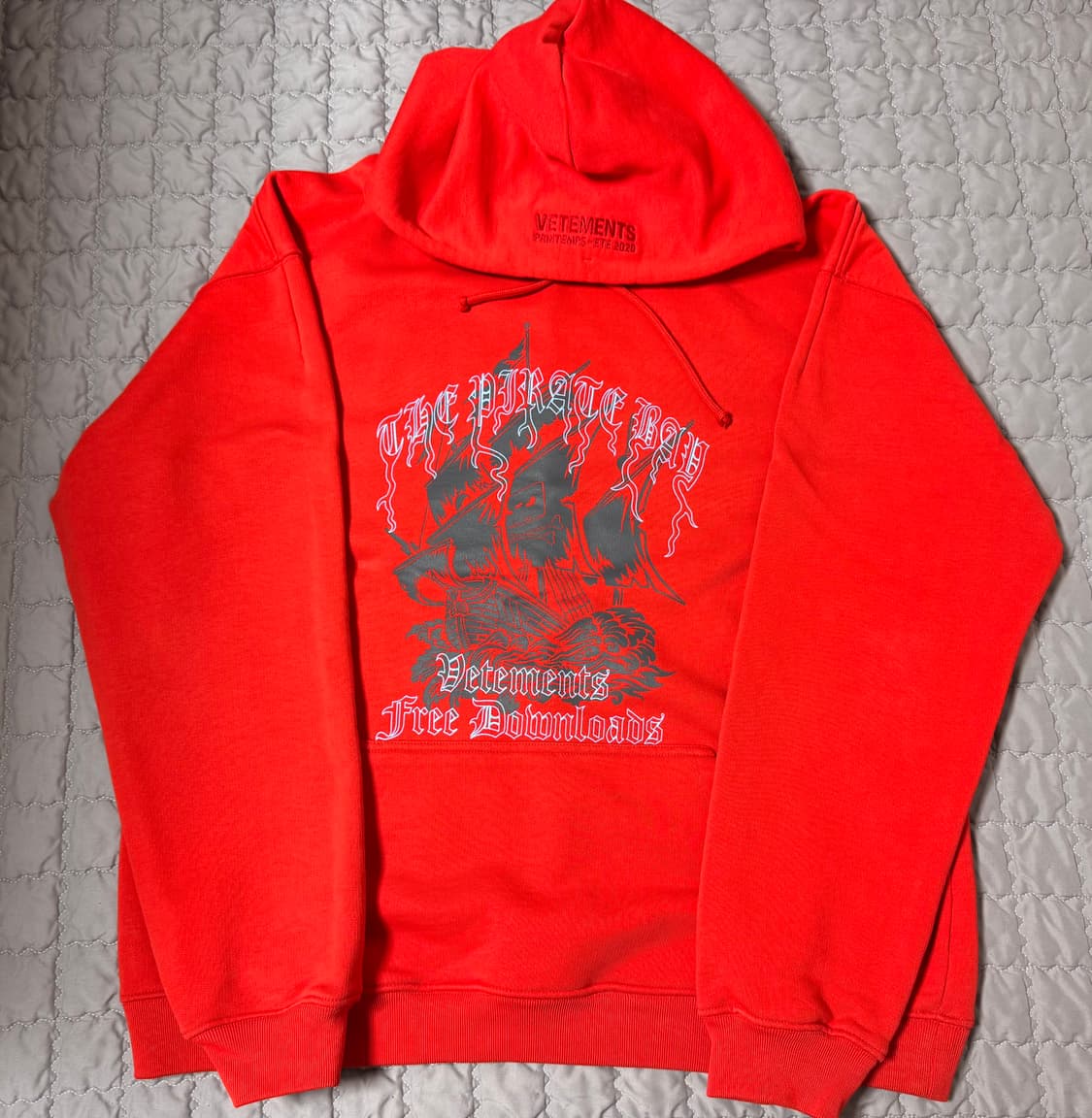 베트멍 20aw 후드 레드 상품이미지1