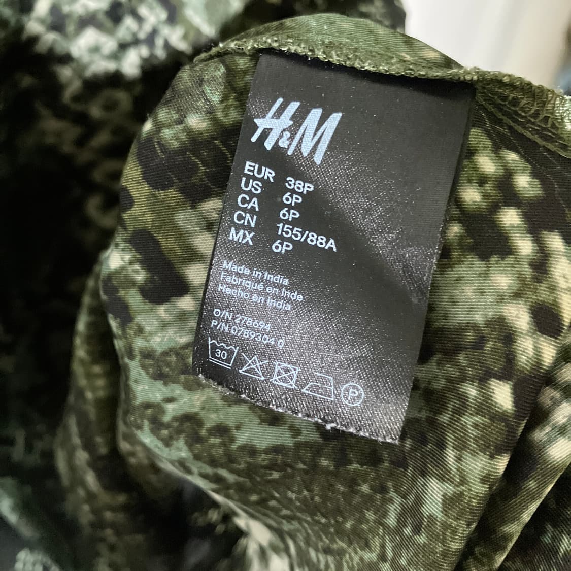 L-XL)H&M 여성 오버핏 뱀피 패턴 셔츠 상품이미지5