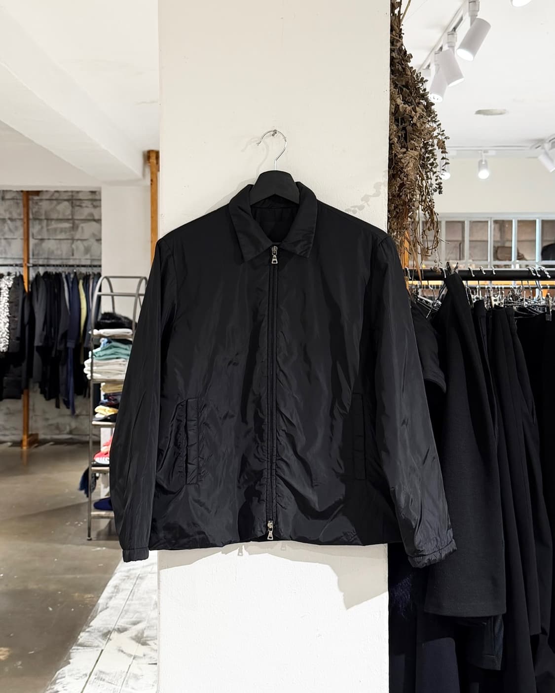 프라다 블랙 나일론 블루종 자켓 상품이미지1