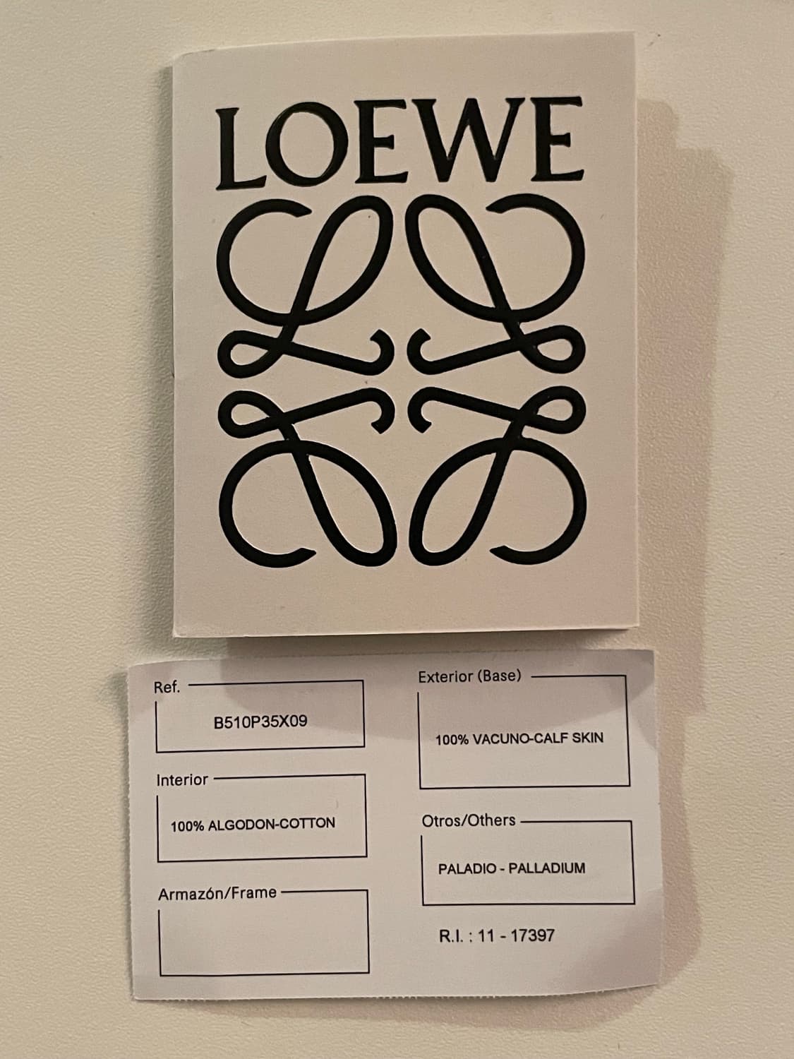 로에베 퍼즐 카프스킨 범백 스몰 상품이미지3