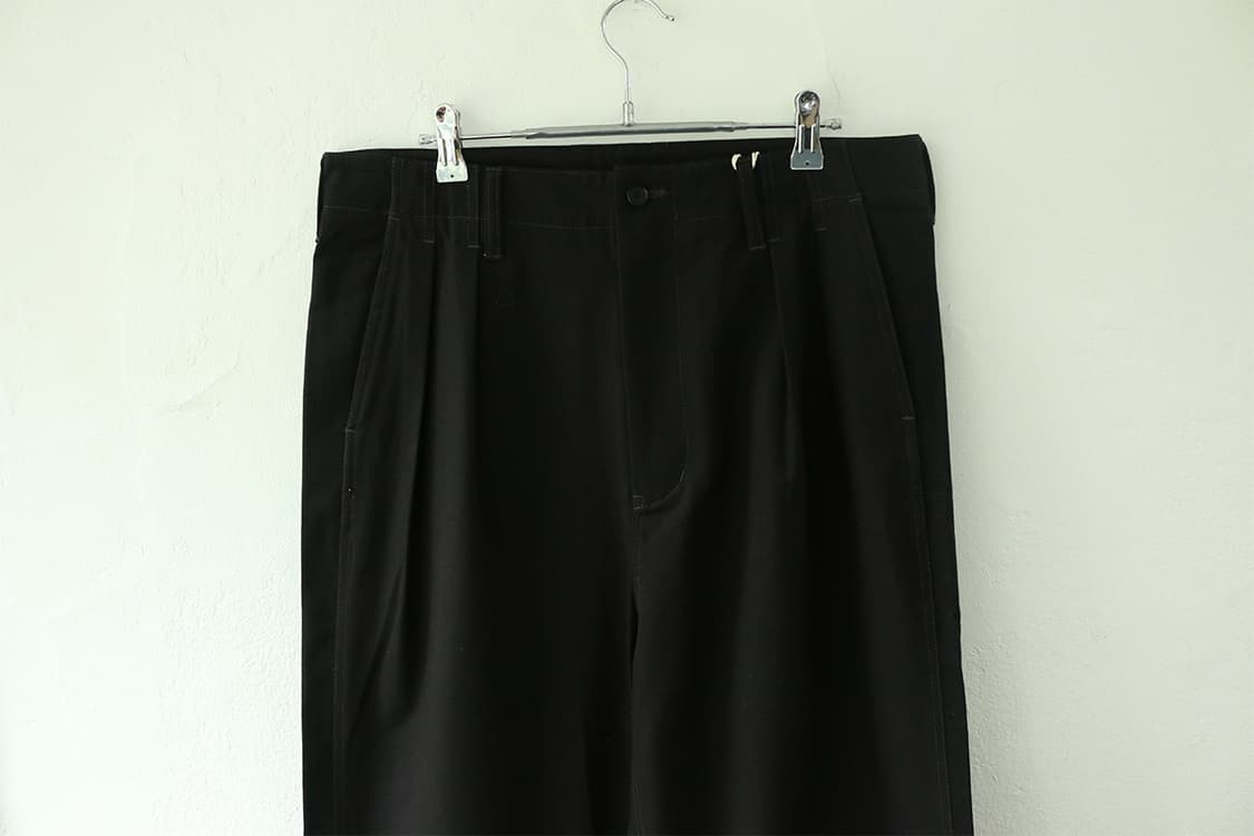 캐서린햄넷 블랙 핀턱 트라우저 상품이미지4