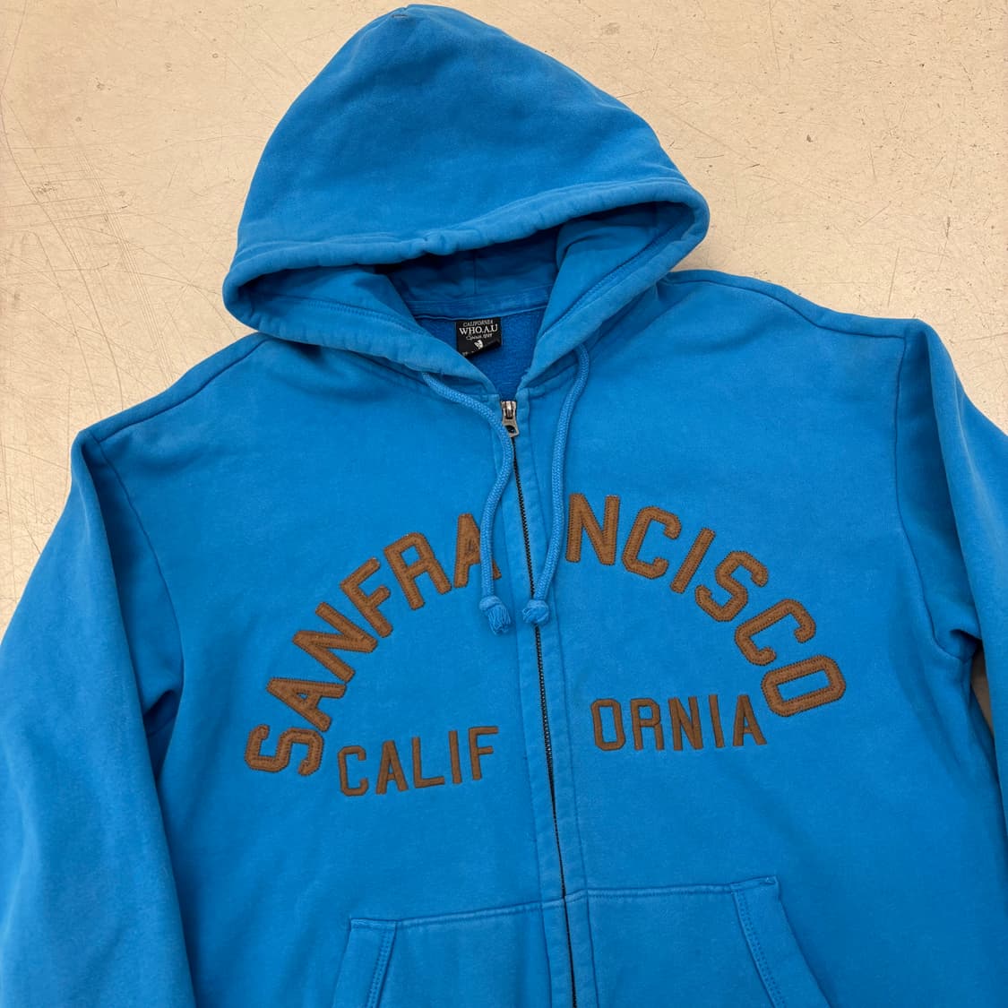 후아유 샌프란시스코 빅로고 후드집업 상품이미지2