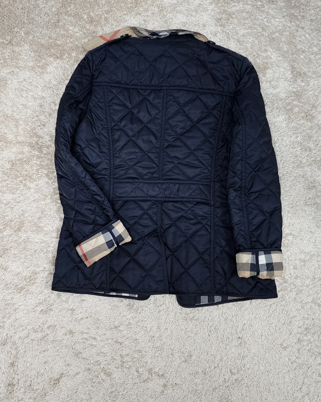 버버리 다이아몬드 퀼팅 자켓 정품 s 애쉬허스트 상품이미지10