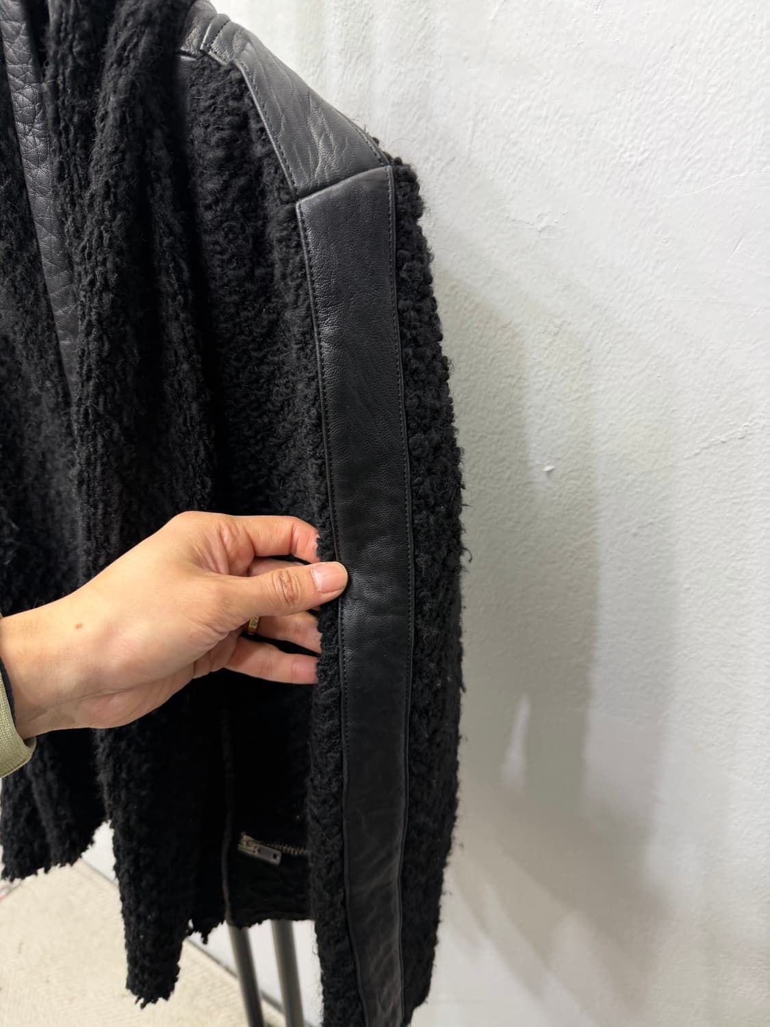 정품) IRO 이로 검정 가죽 니트 자켓 40 상품이미지5