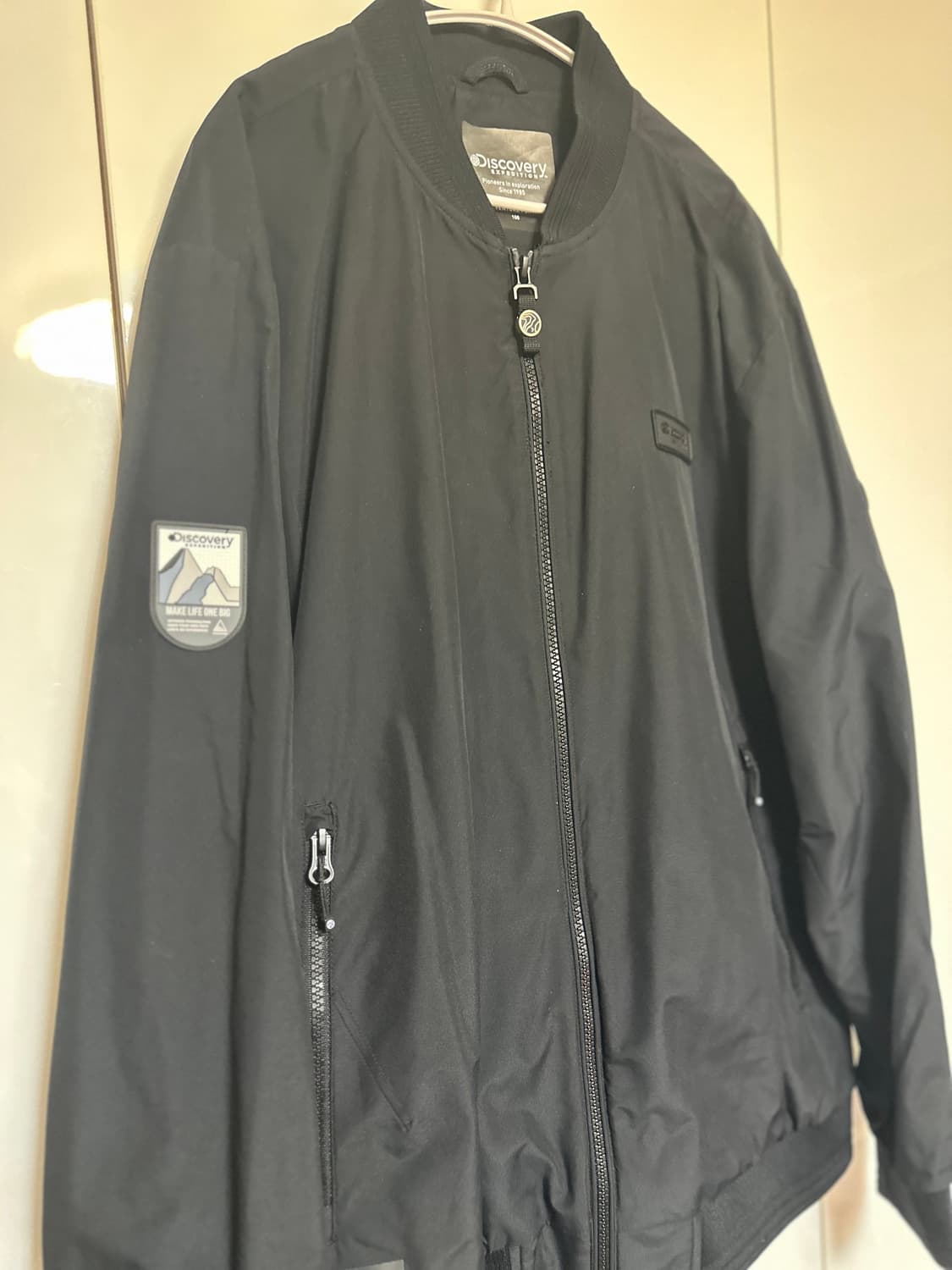 디스커버리 익스페디션 블랙 봄버 자켓 상품이미지4