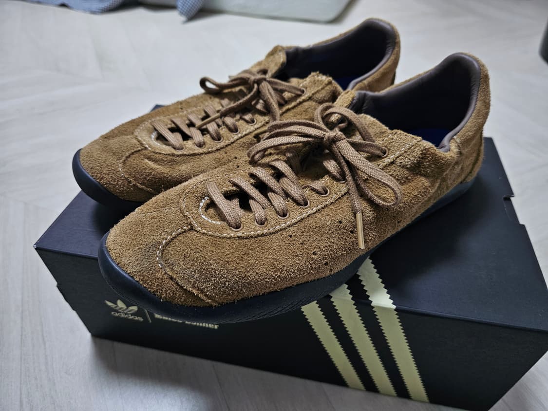 아디다스 웨일스보너 카린타 karitha 265 사이즈 상품이미지1