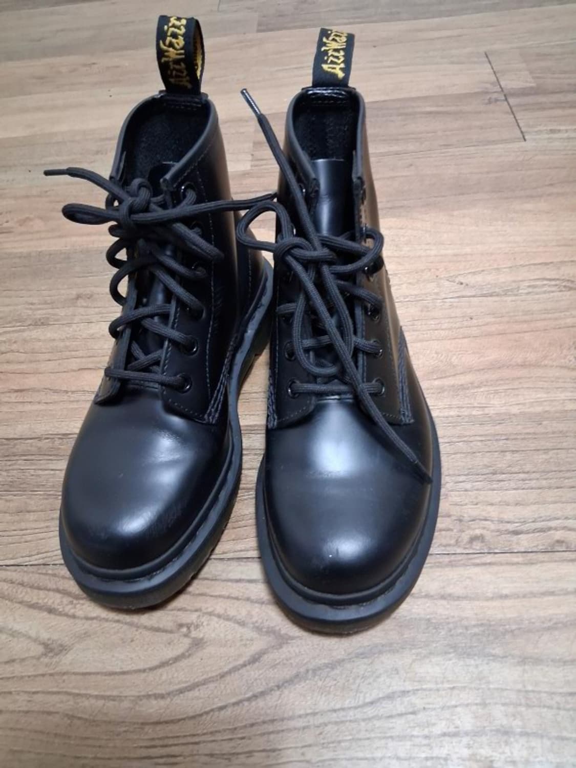 DR Martens 닥터마틴 여성 6홀 하이탑워커 225mm230mm
 상품이미지1