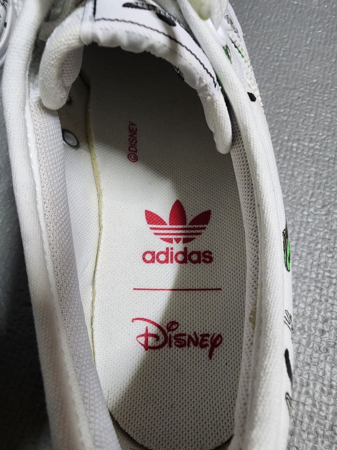 아디다스 니짜 디즈니 콜라보 스니커즈 화이트 상품이미지9