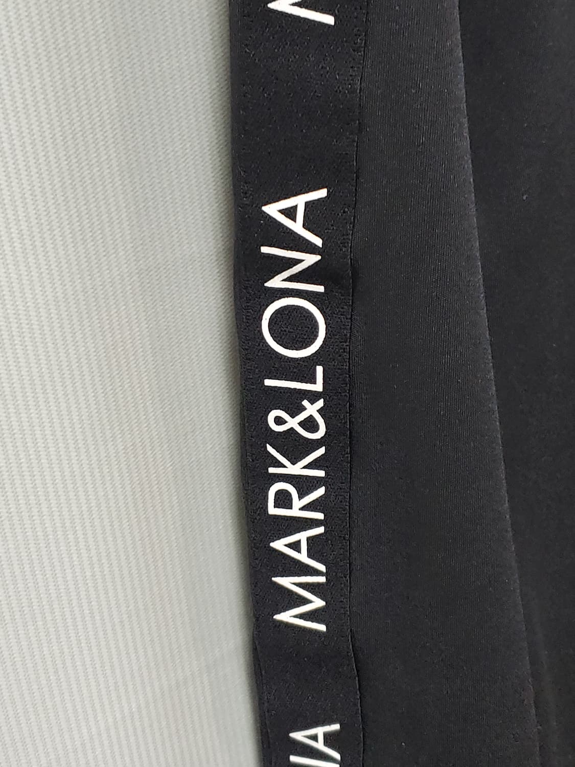 마크앤로나 블랙 골프웨어 긴팔 티셔츠 XS 상품이미지3