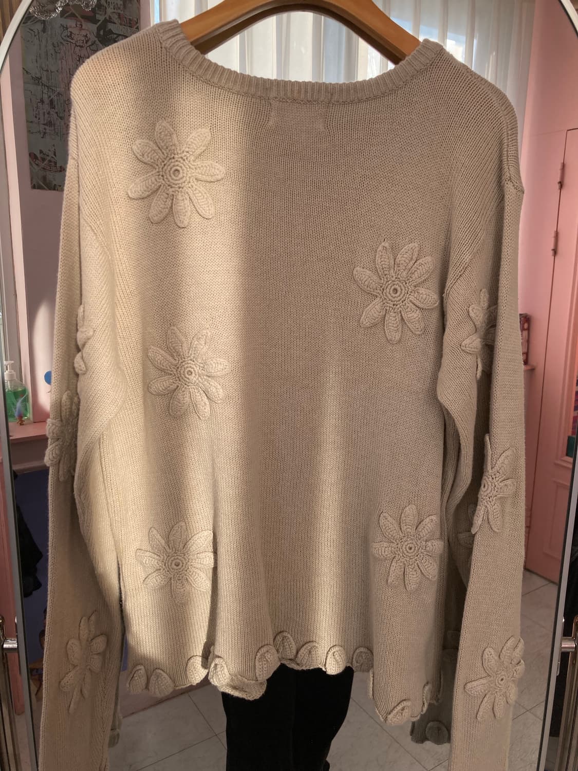 베이지 플라워 패치 디테일 니트 상품이미지6