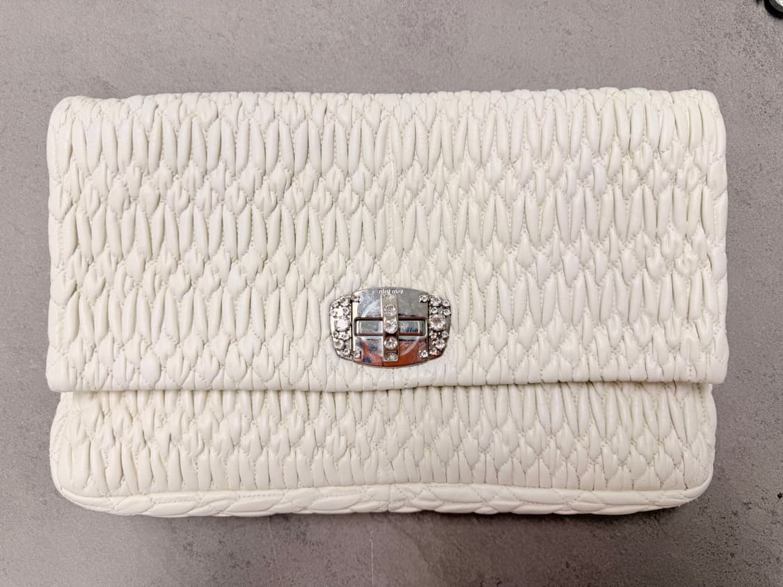 [정품] 미우미우 크리스탈 가죽백 라지 상품이미지7