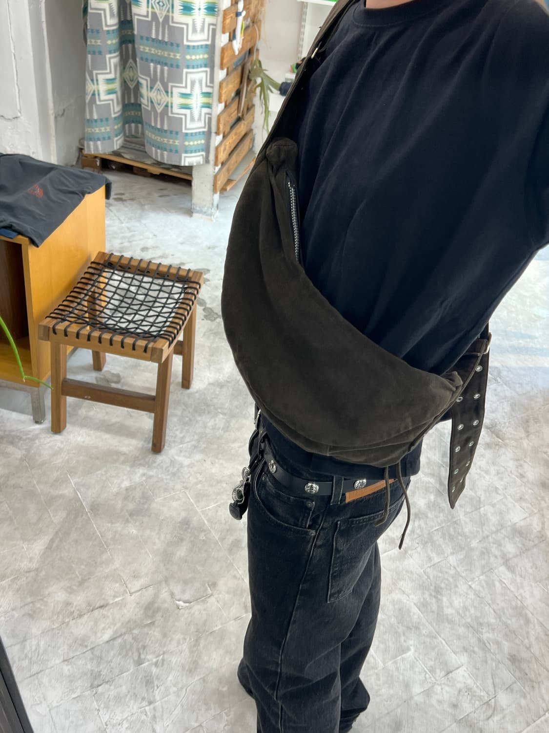 루드갤러리 바디백 상품이미지7