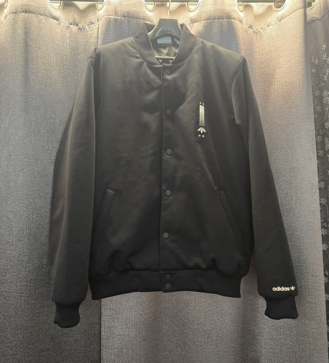 아디다스바시티블랙 야구 점퍼 상품이미지1
