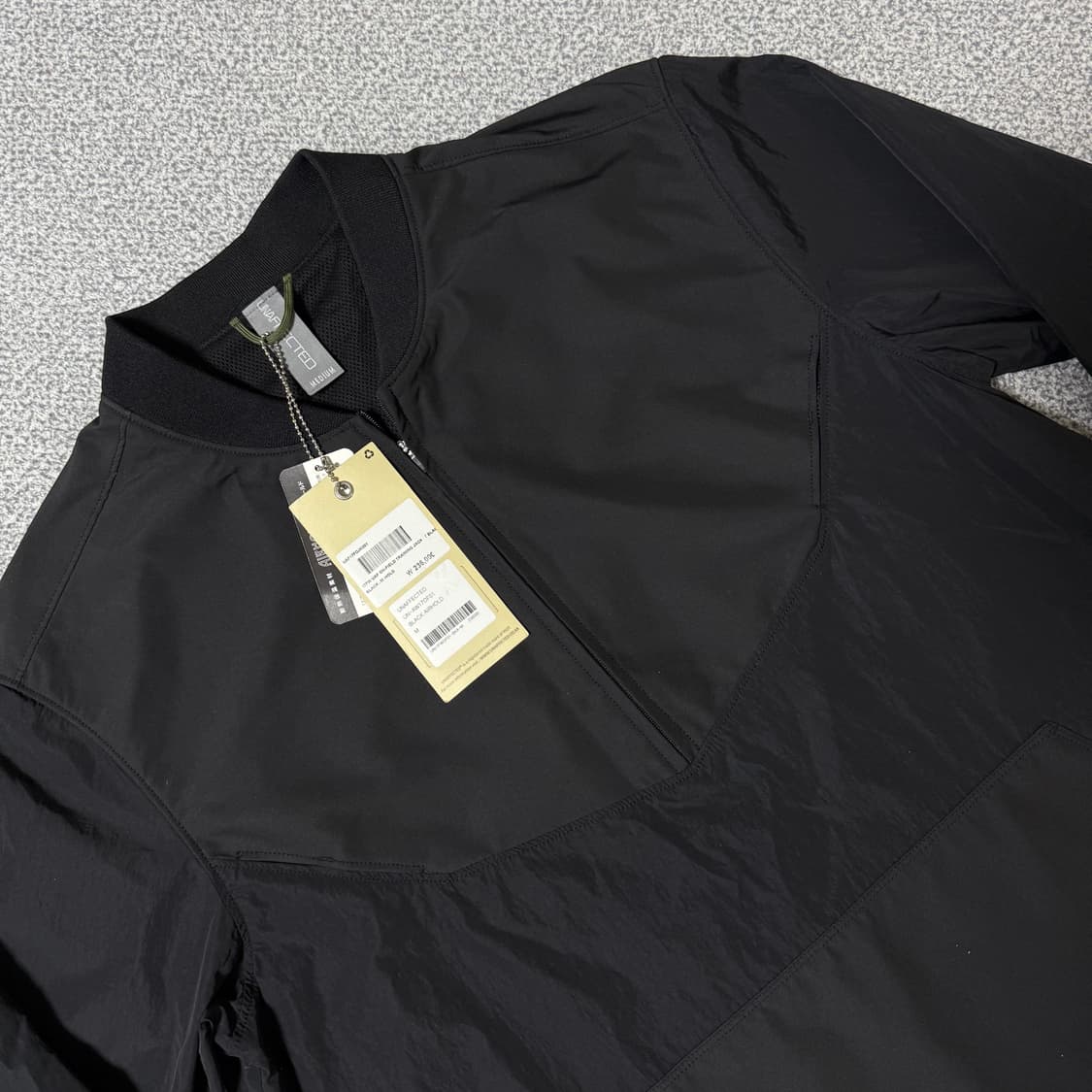 [정가 23만원 새상품] 언이펙티드 트레이닝 자켓 상품이미지3