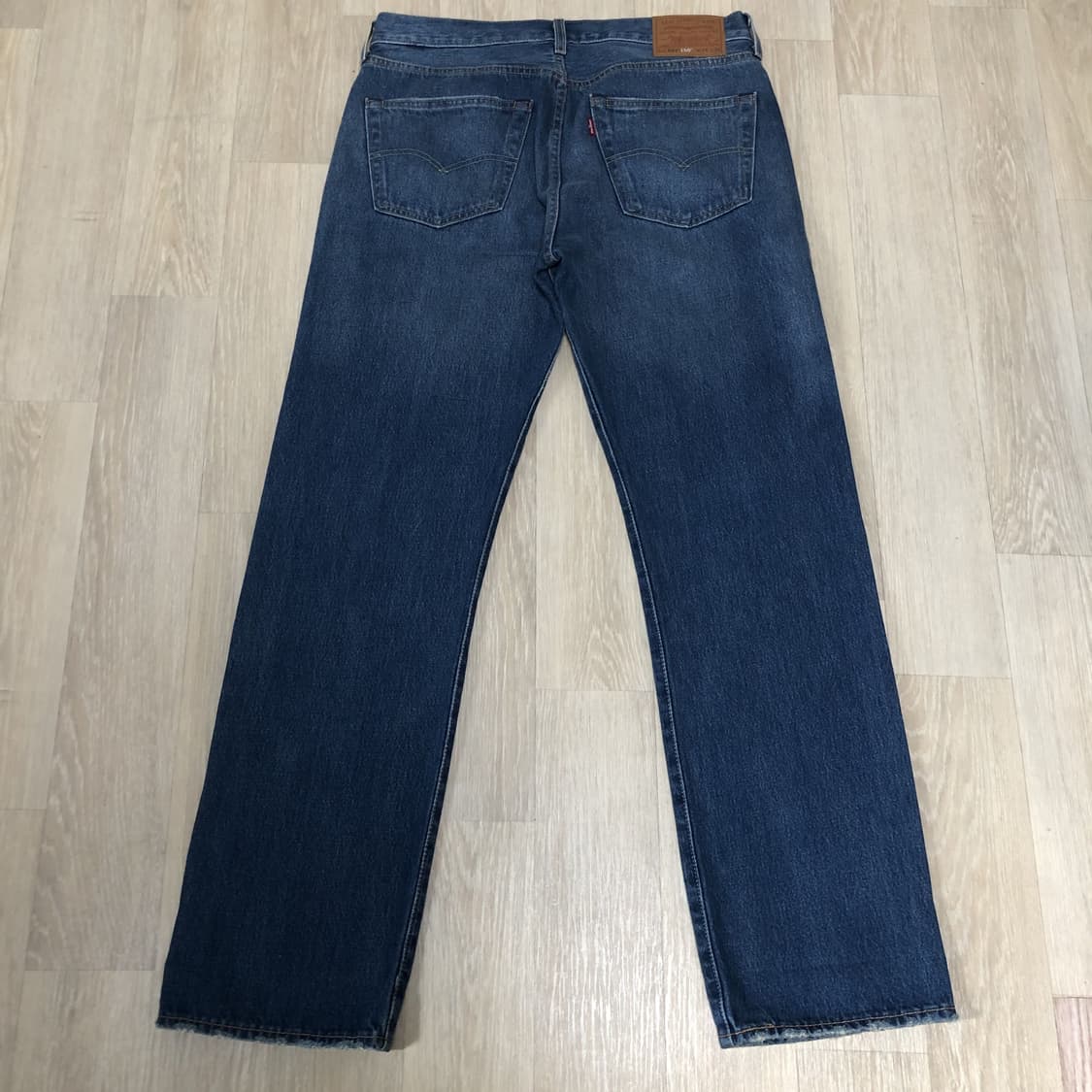 (34) 리바이스 501 150 주년 스트레이트핏 디스트로이드 연청데님 상품이미지8