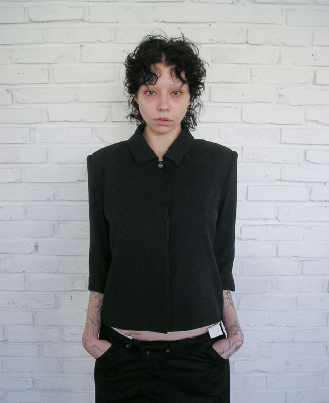 애옹쓰 Eonts Capri Jacket - Black 상품이미지1