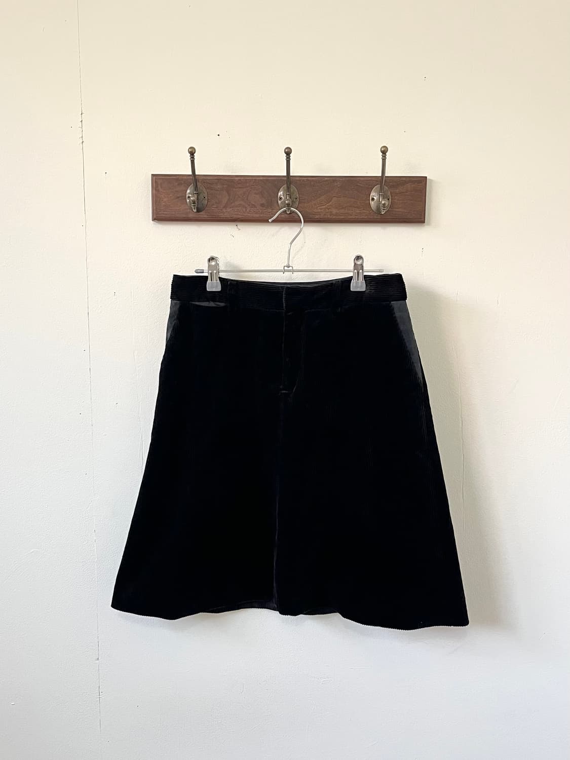 MARGARET HOWELL 블랙 골덴 스커트 상품이미지1