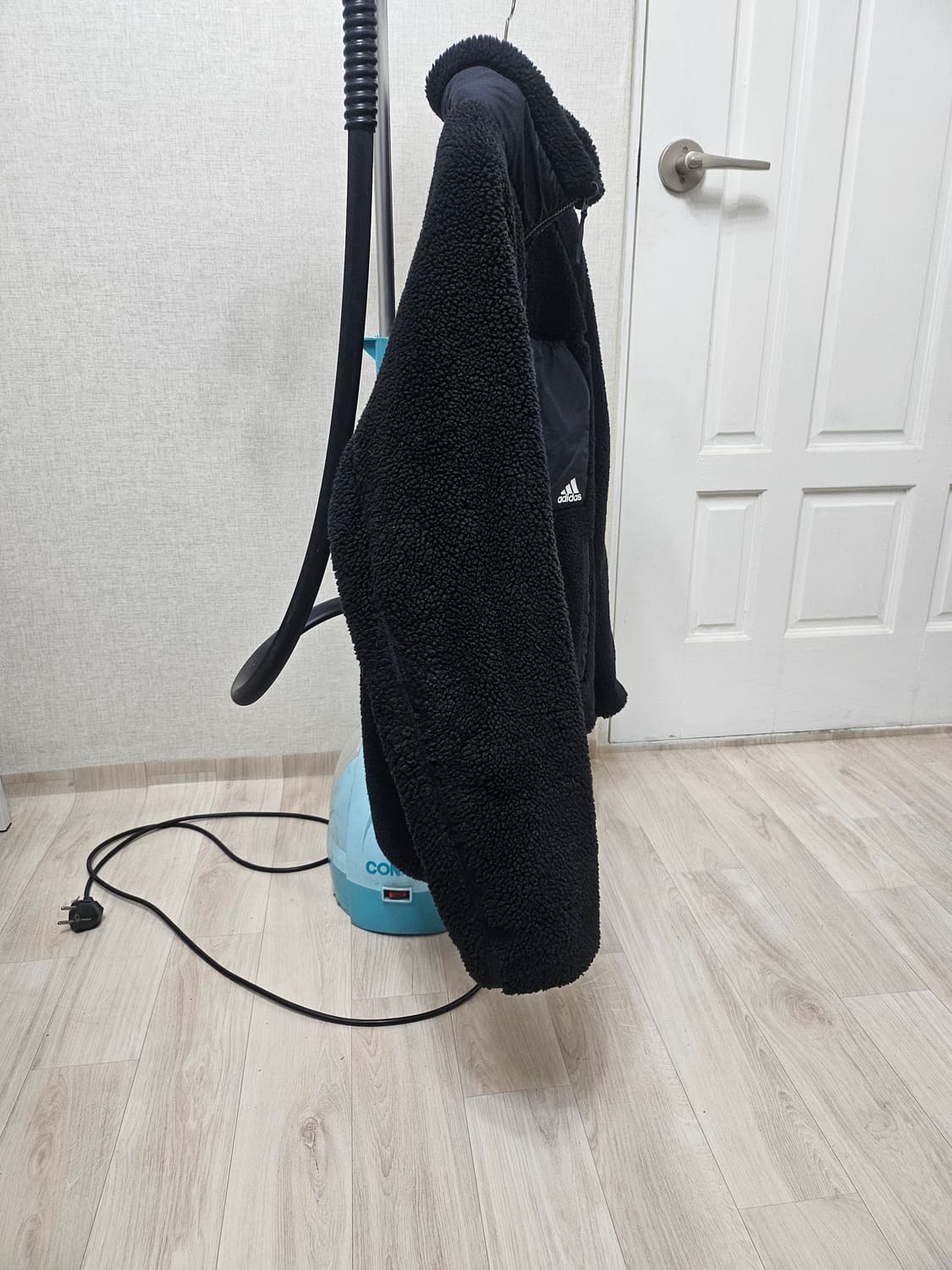 (100)L ☆초대장급☆ 아디다스 리버시블 [블랙] 쉐르파 후리스점퍼 상품이미지4