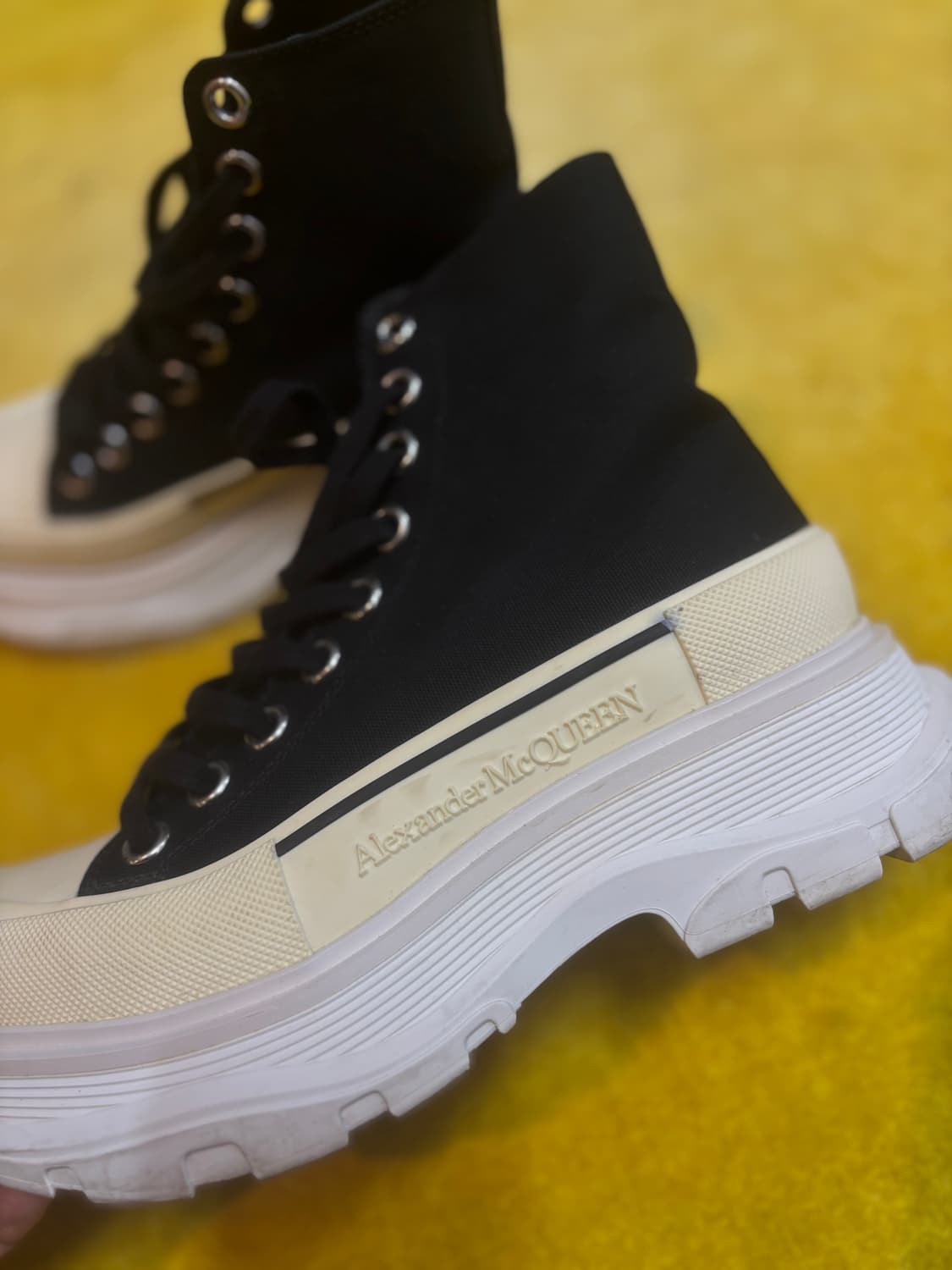 Alexander McQueen Tread Slick 하이탑 스니커즈 상품이미지4