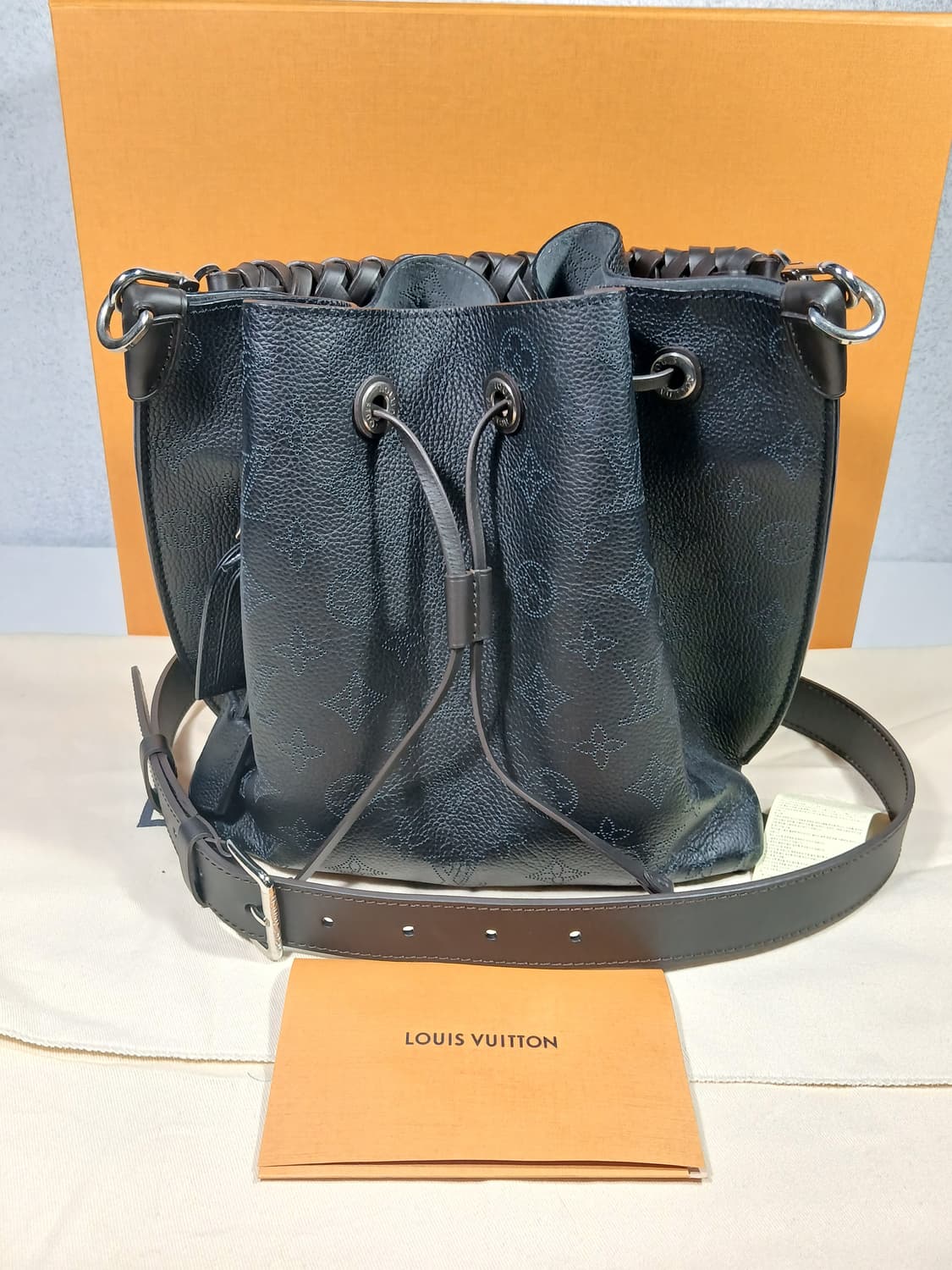 루이비통 마히나 무리아 버킷백 M55800 상품이미지1