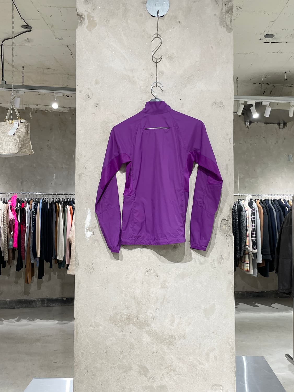 아크테릭스 퍼플 패커블 나일론 윈드 브레이커 상품이미지6
