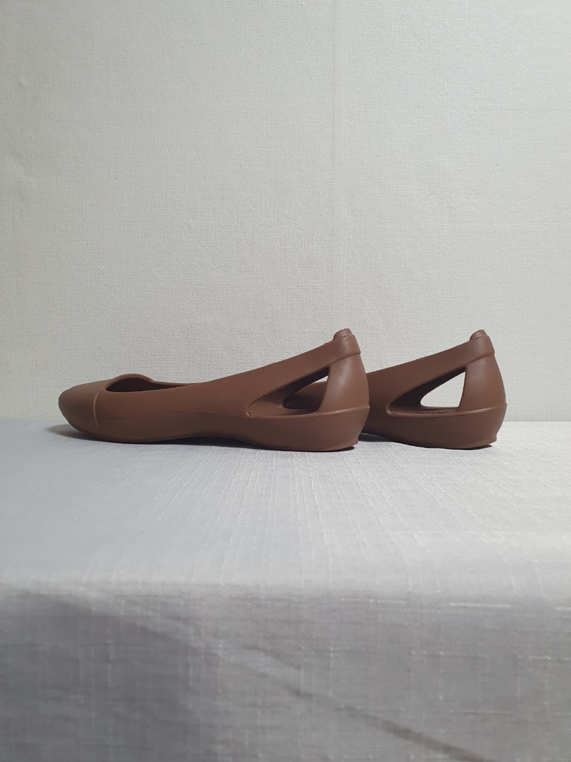 크록스 시에나 플랫 슈즈 브론즈 샌들 240mm 상품이미지6