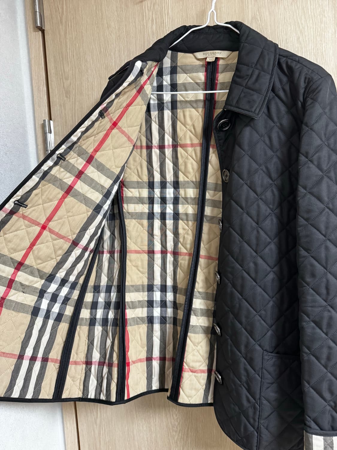 버버리 브릿 퀼팅 자켓 블랙 M 상품이미지6