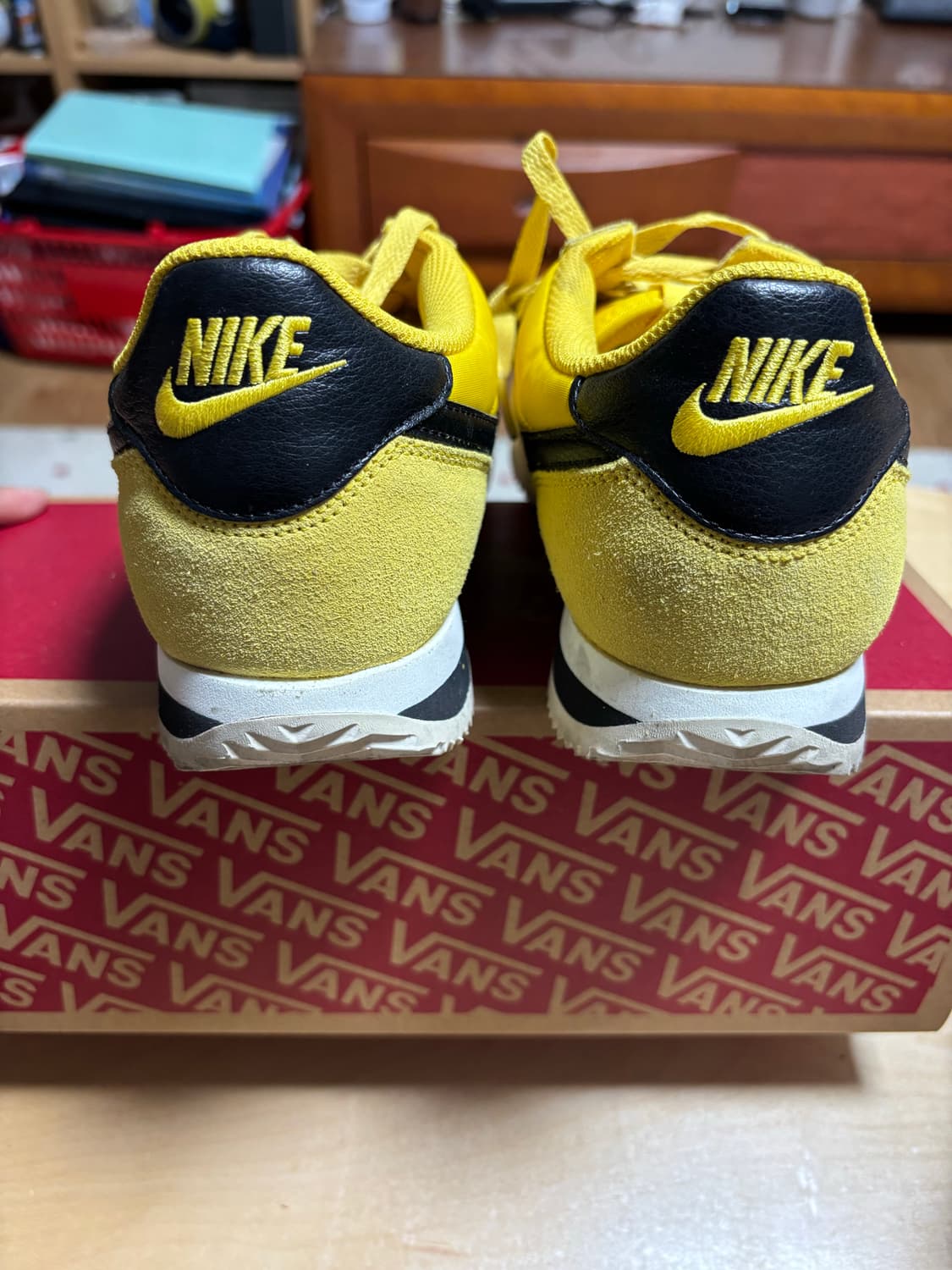 290) 나이키 코르테즈 비비드 설퍼 상품이미지5