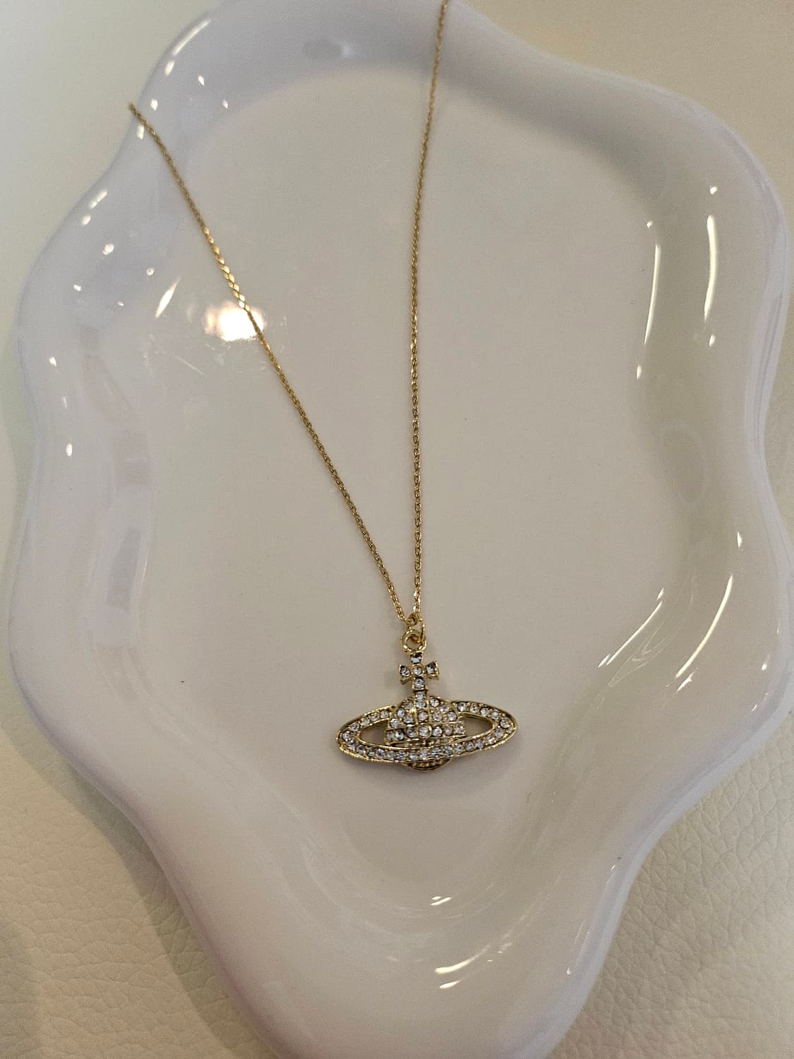 비비안웨스트우드 업사이클링 올큐빅 금장 목걸이 상품이미지2