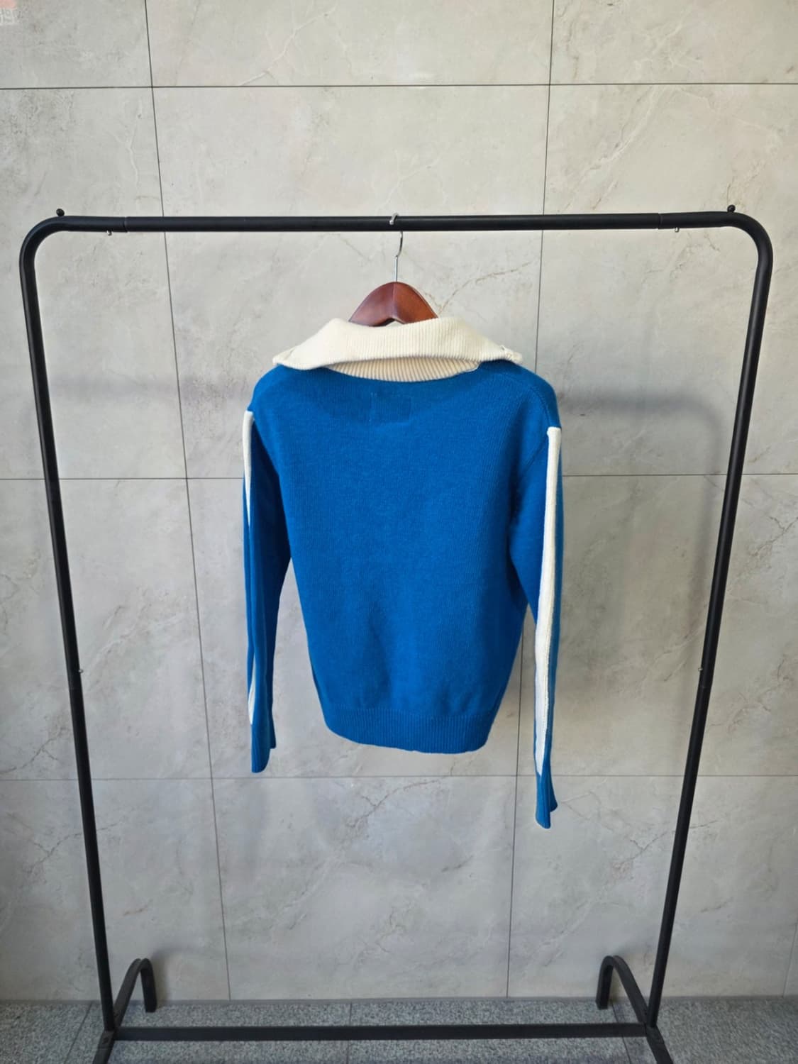 배색반집업 니트 상품이미지6