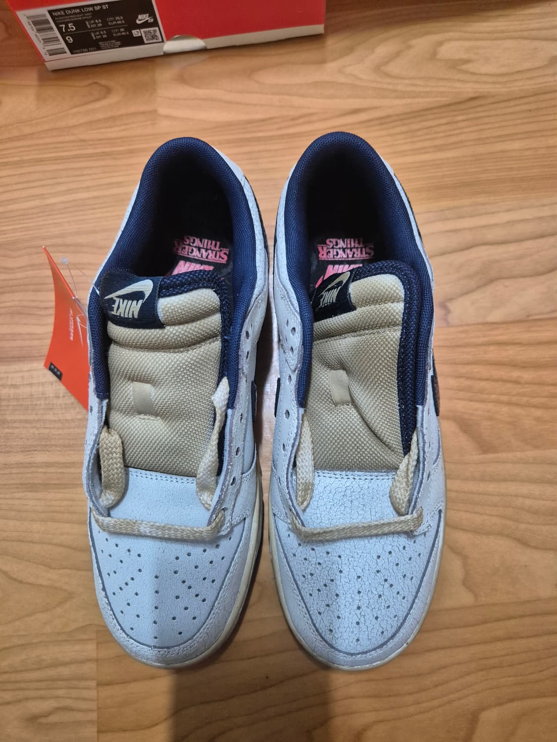 새상품) 나이키 기묘한이야기 덩크 255사이즈 상품이미지1