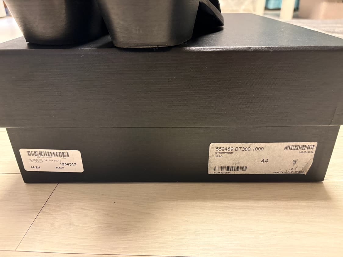 44) 생로랑 스웨이드 첼시부츠 상품이미지4