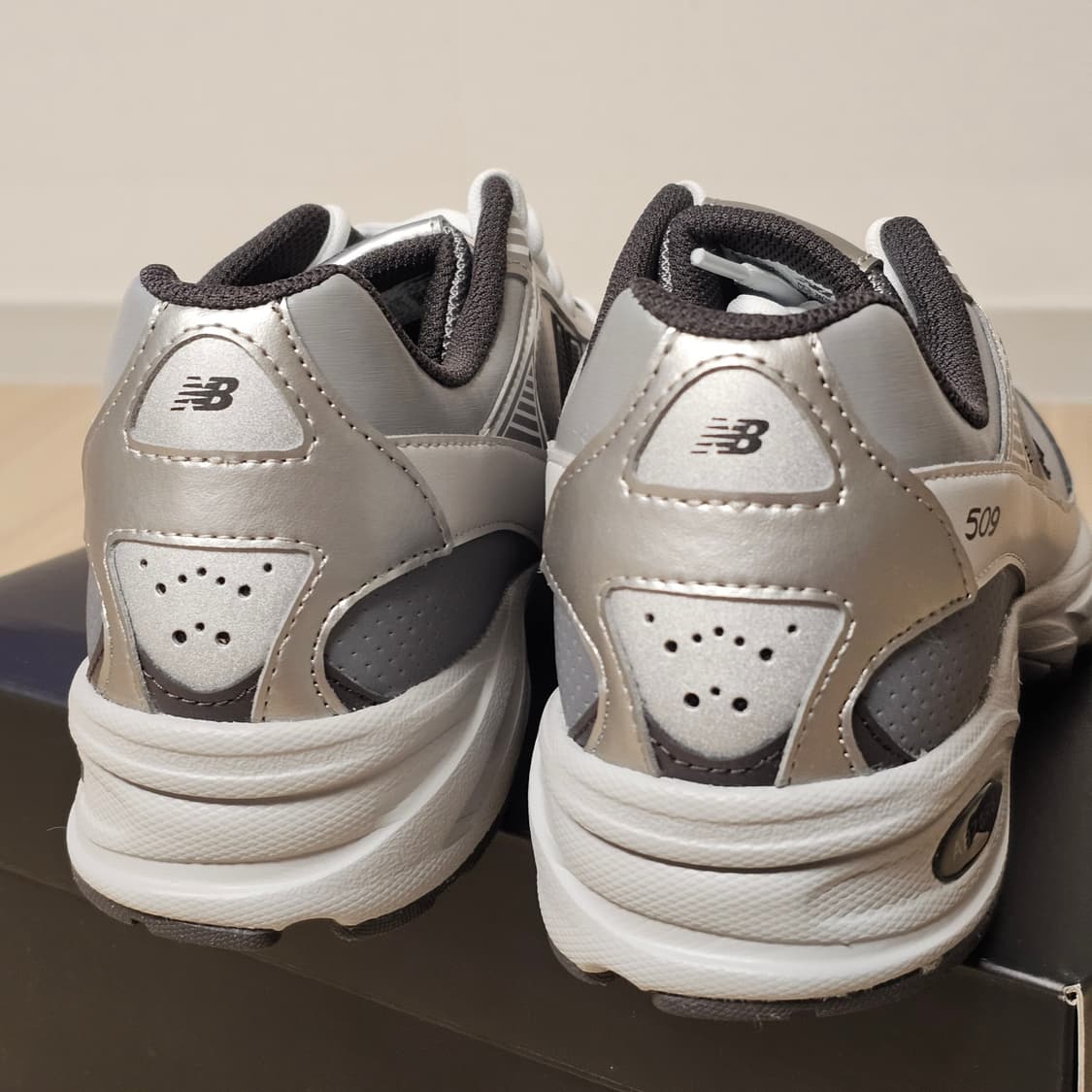 270 새제품) 뉴발란스 x 꼼데가르송 옴므 509 그레이 U509LCD 상품이미지7