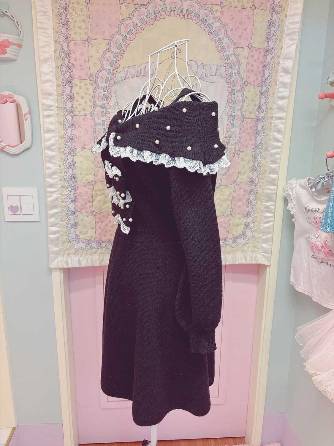 AnkRouge 블랙 오프숄더 니트 리본 원피스 상품이미지4