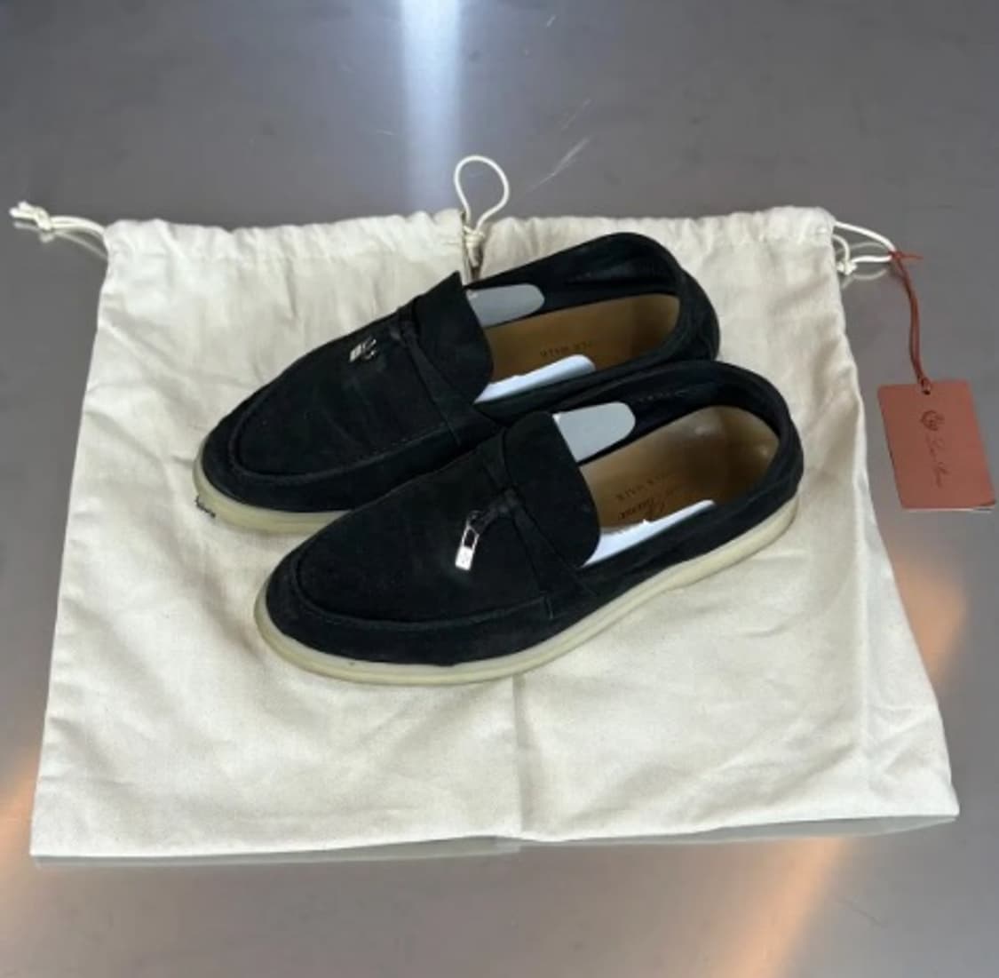 [정품] 로로피아나 클래식 블랙 러버 스웨이드 로퍼 235 상품이미지1