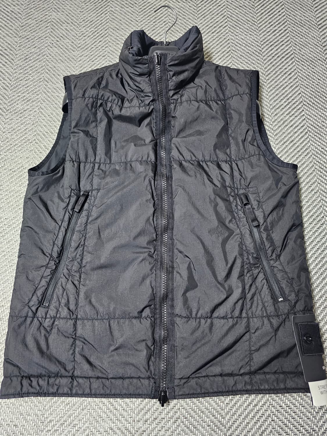 스톤아일랜드 고스트 피스 스트레치 울 나일론 리버시블 베스트 상품이미지3