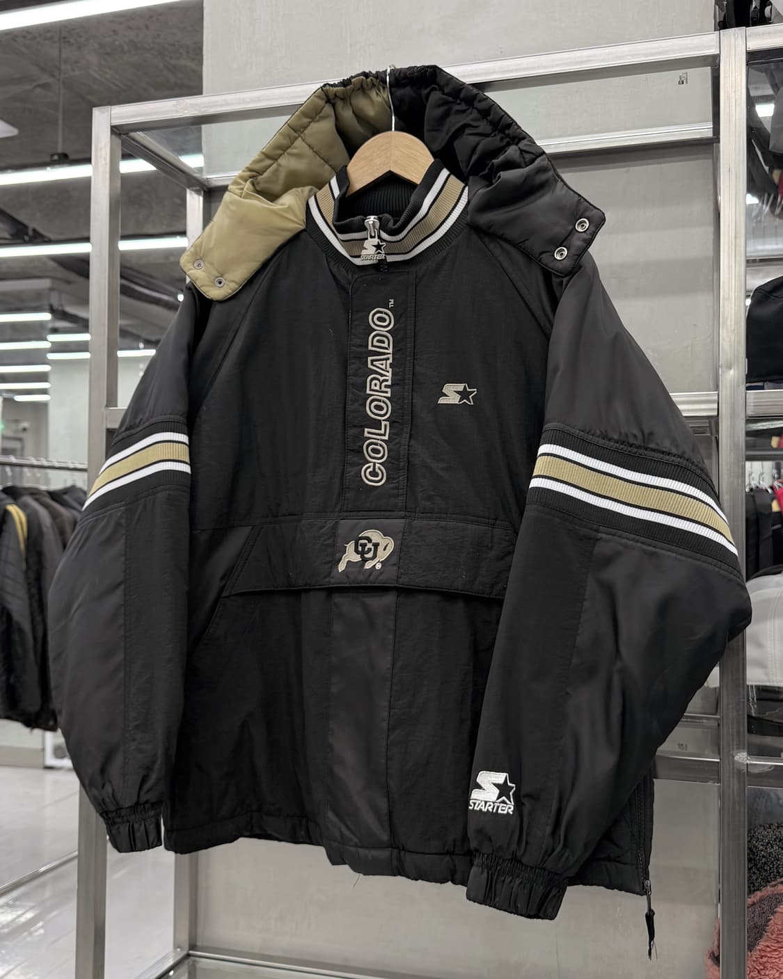 스타터 00s 콜로라도 버팔로스 크링클 아노락 점퍼 블랙 상품이미지2