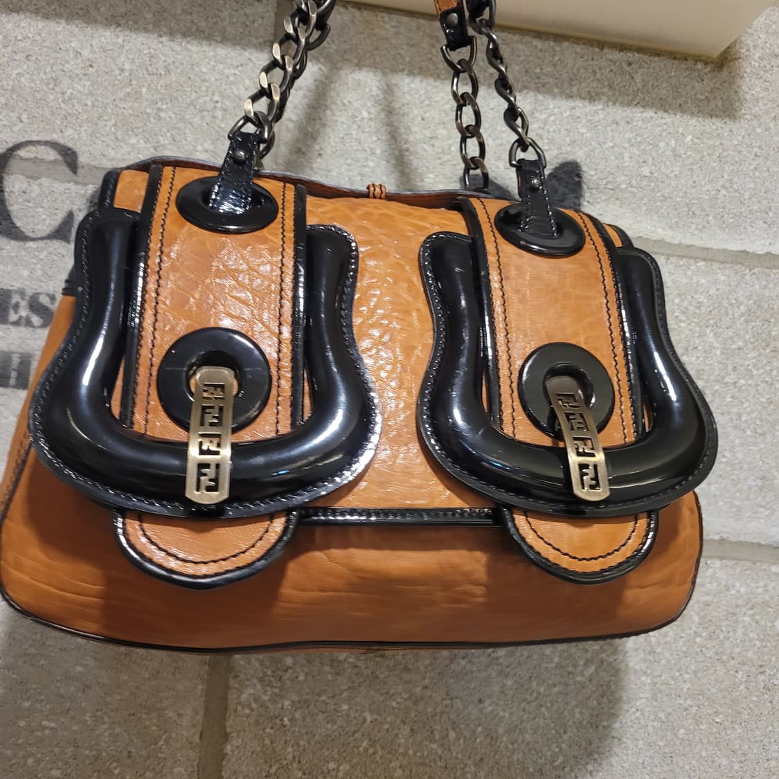 펜디 체인 B백 상품이미지3