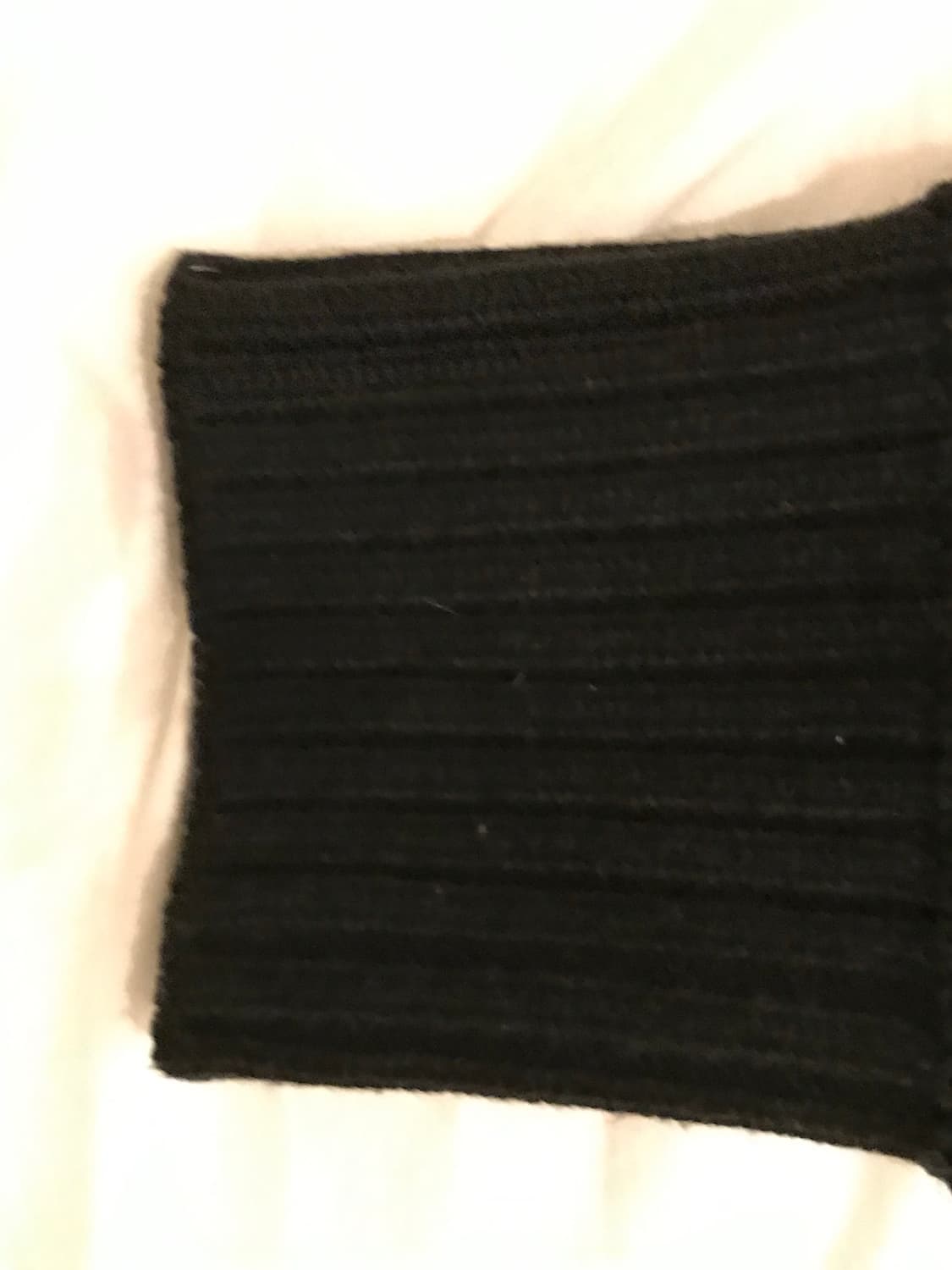 닉앤닉콜 오프숄더 니트 블랙 검정 상품이미지4