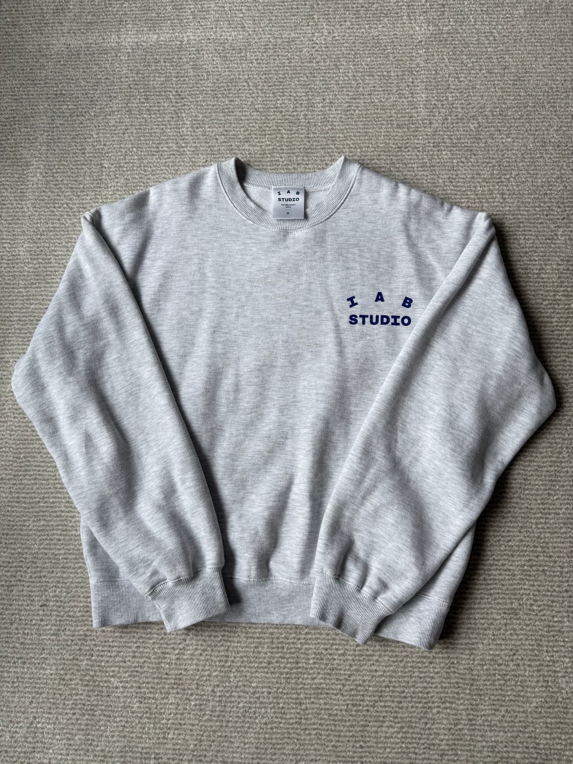 (M) 아이앱 스튜디오 스웨트셔츠 상품이미지2