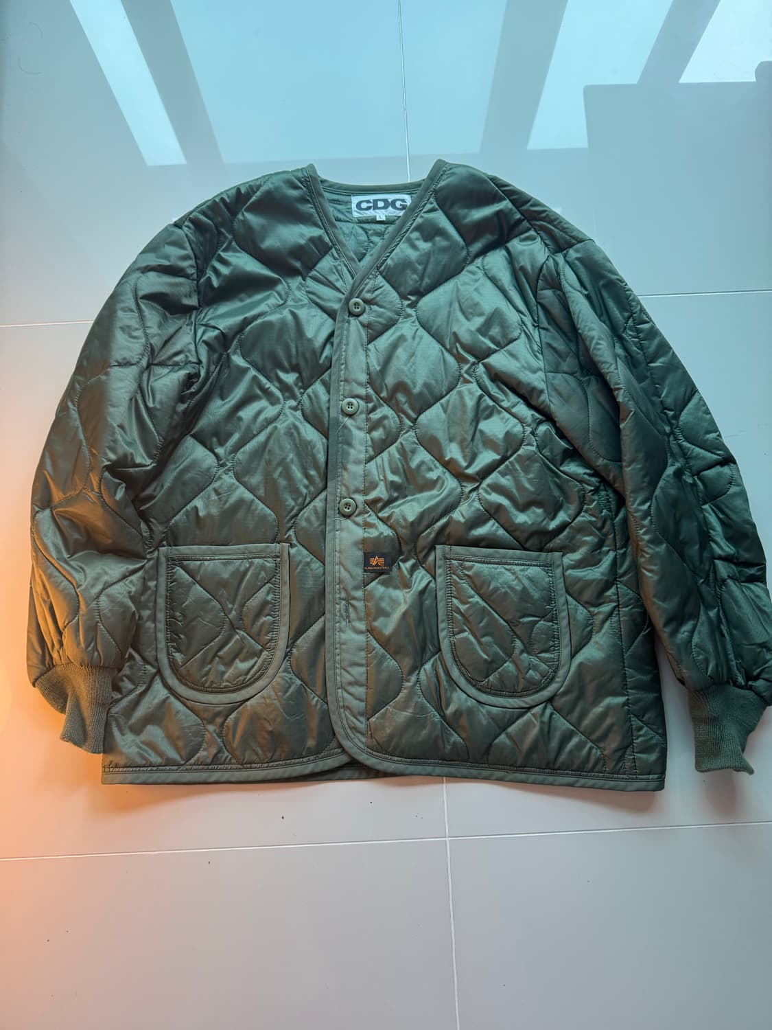 CDG x Alpha Industries 퀼팅 자켓 상품이미지1